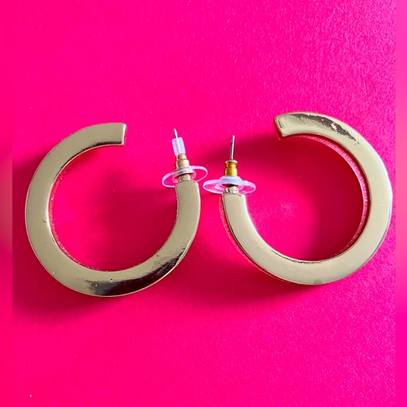 Women’s Hoop earrings, one side beautiful pinkish sparkle, other side gold. - Picture 14 of 16